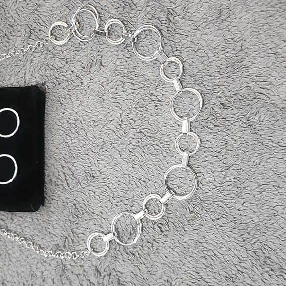 Avon Rising Star Circle Link Giftset - Picture 3 of 4